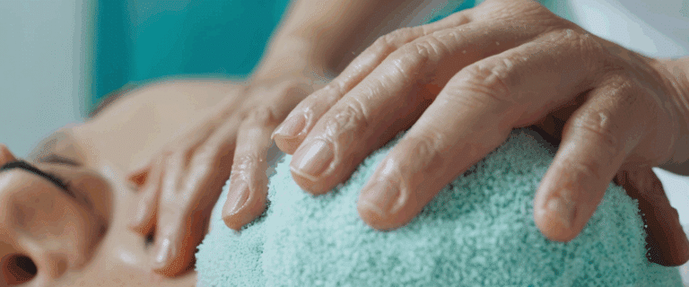 Les fondamentaux du gommage cuir chevelu